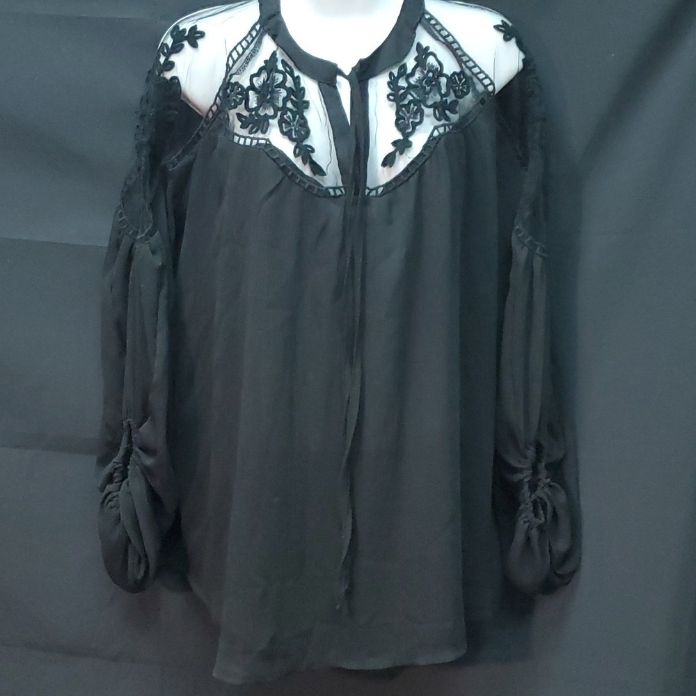 Hayden Black Floral Lace Blouse SZ SM